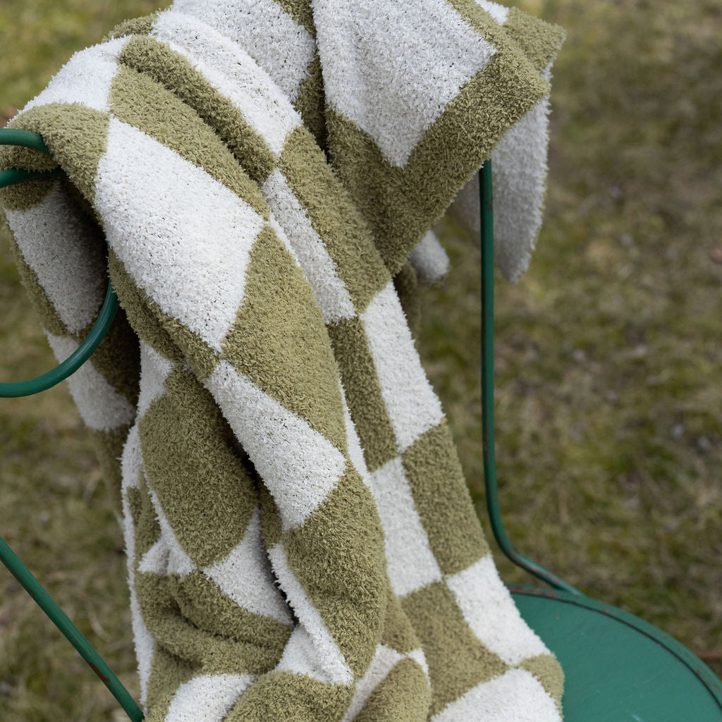 Checkered Teddy Throw