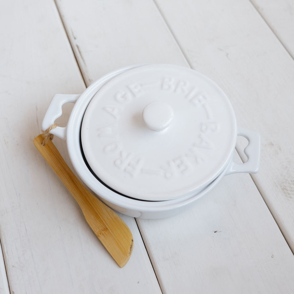 Brie Baker with Lid and Spreader