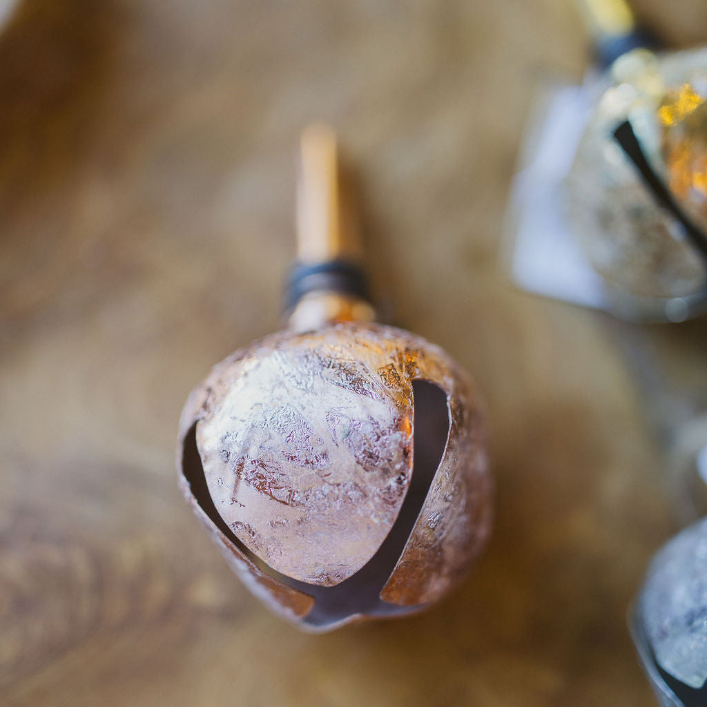 Metal Bottle Stopper with Jingle Bell