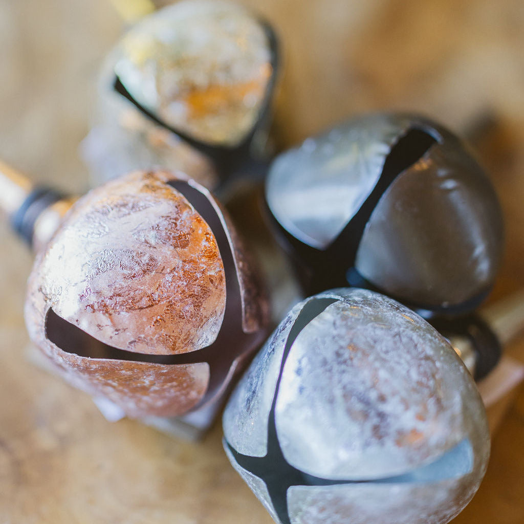 Metal Bottle Stopper with Jingle Bell