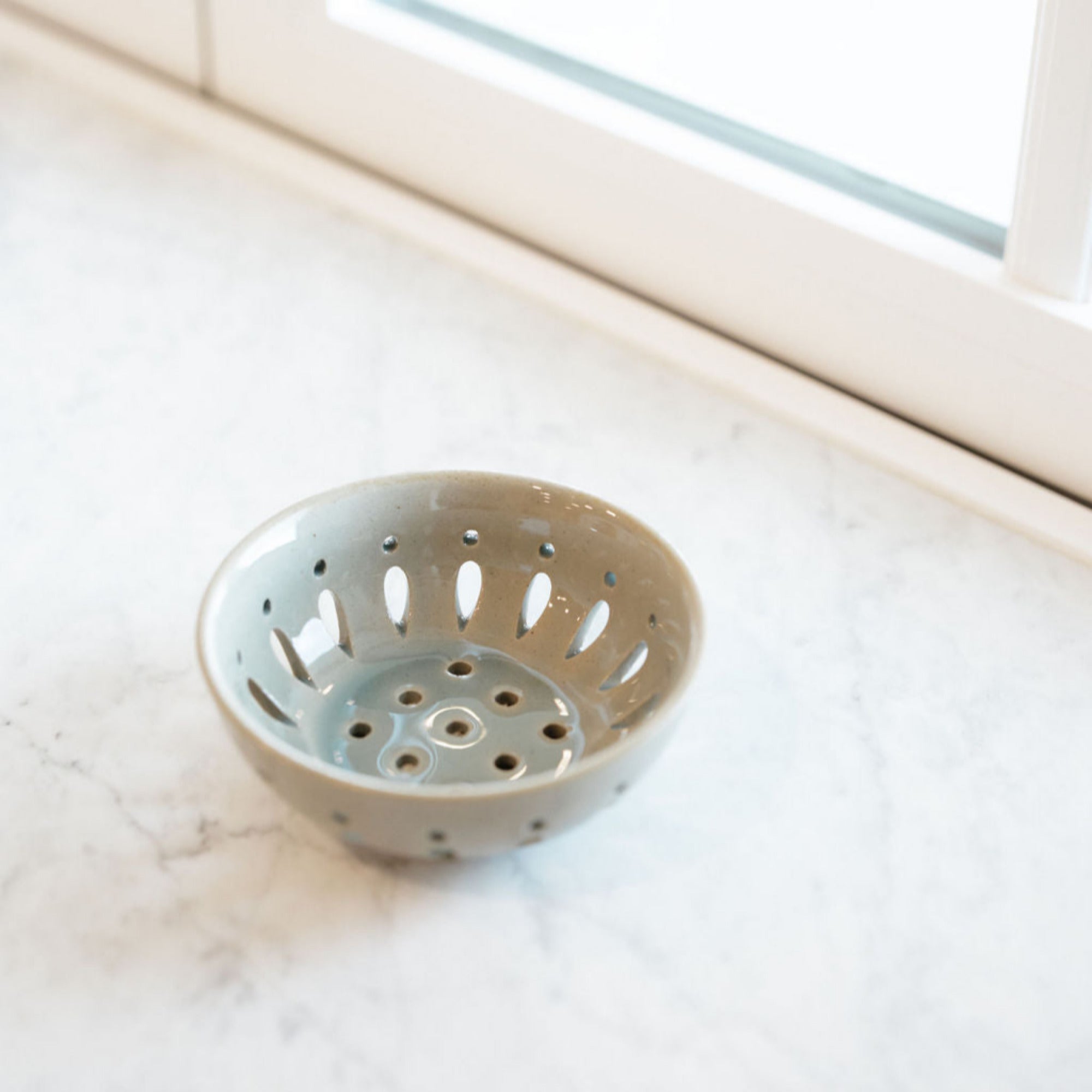 Stoneware Berry Bowl