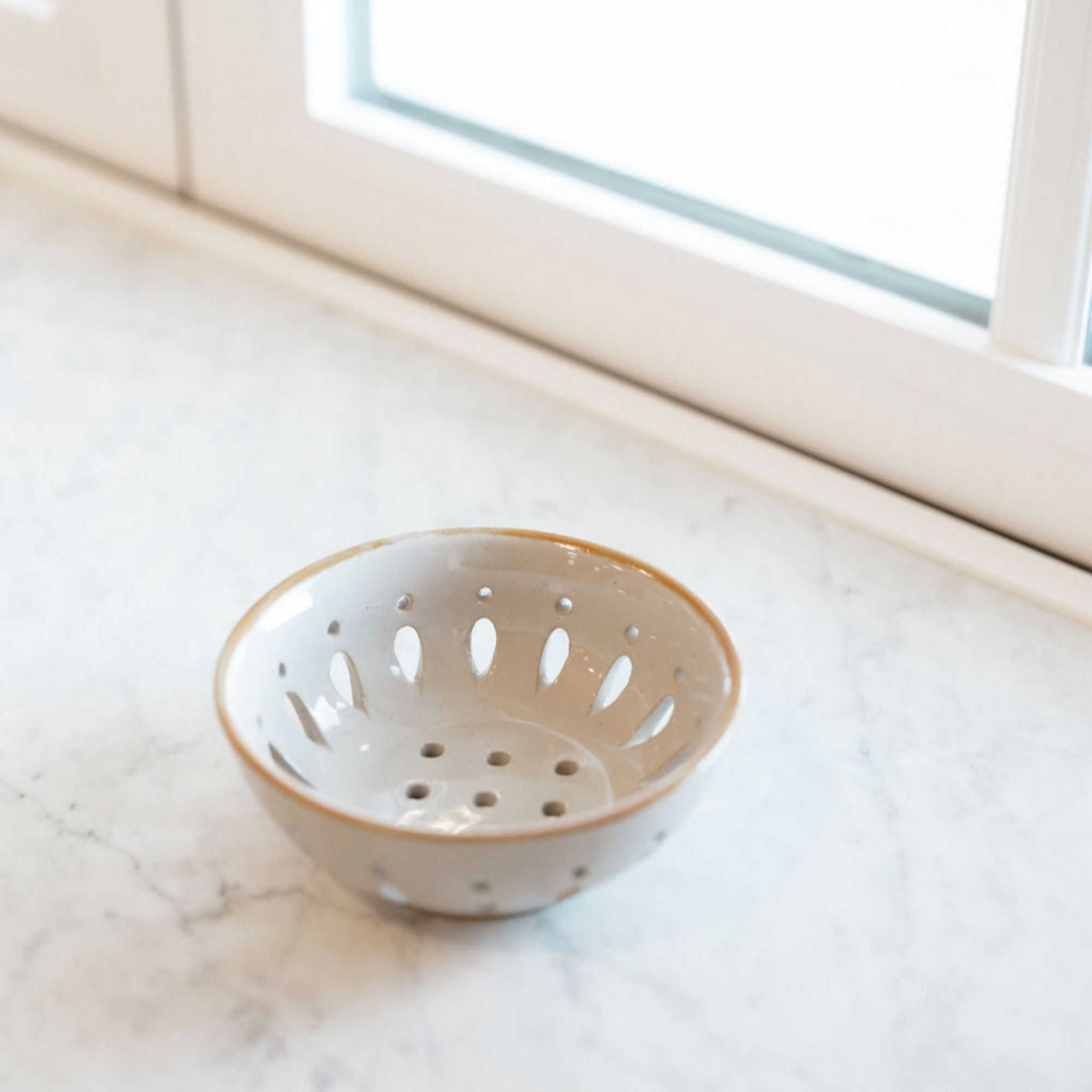Stoneware Berry Bowl